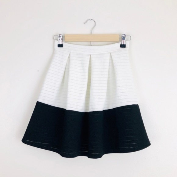 Francesca's Collections Dresses & Skirts - Miami Black & White Pleated Colorblock Mini Skirt